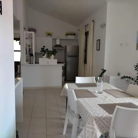 Il Girasole - Appartaments Apartamento Domus De Maria